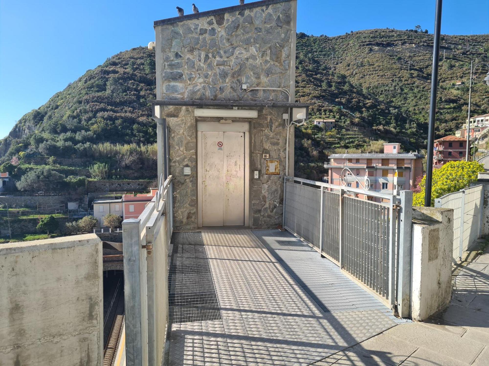 San Giovanni Apt, Seaview Terrace, 2 Aircondo Bdr, Easy From Train Or Private Parking Riomaggiore Exterior photo